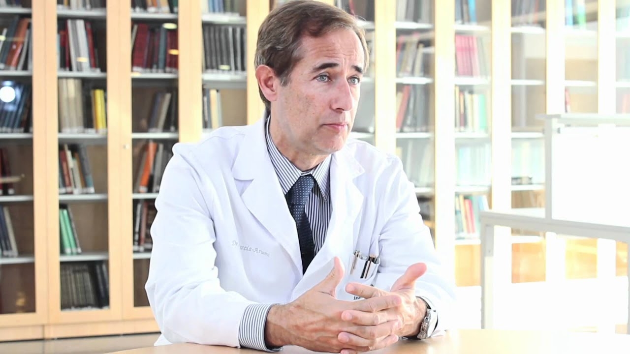 First professor of ophthalmology at the UAB. Dr. García-Arumí from IMO Barcelona