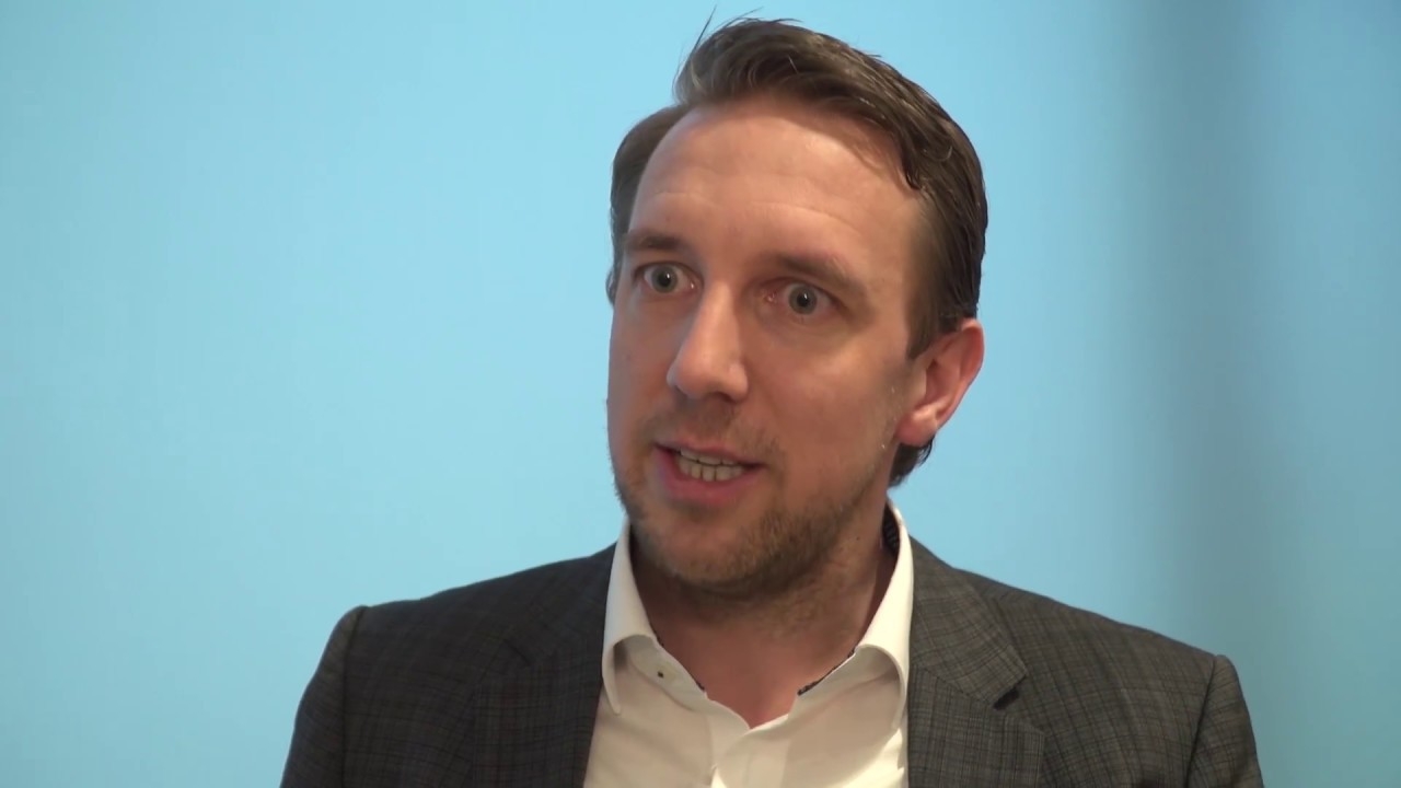 Training to become an “implant prosthetics expert”