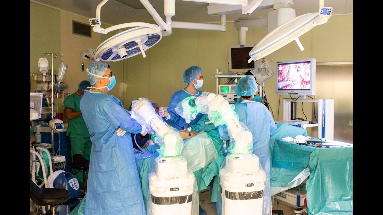 Robot-assisted laparoscopic surgery at the University Clinical Center
