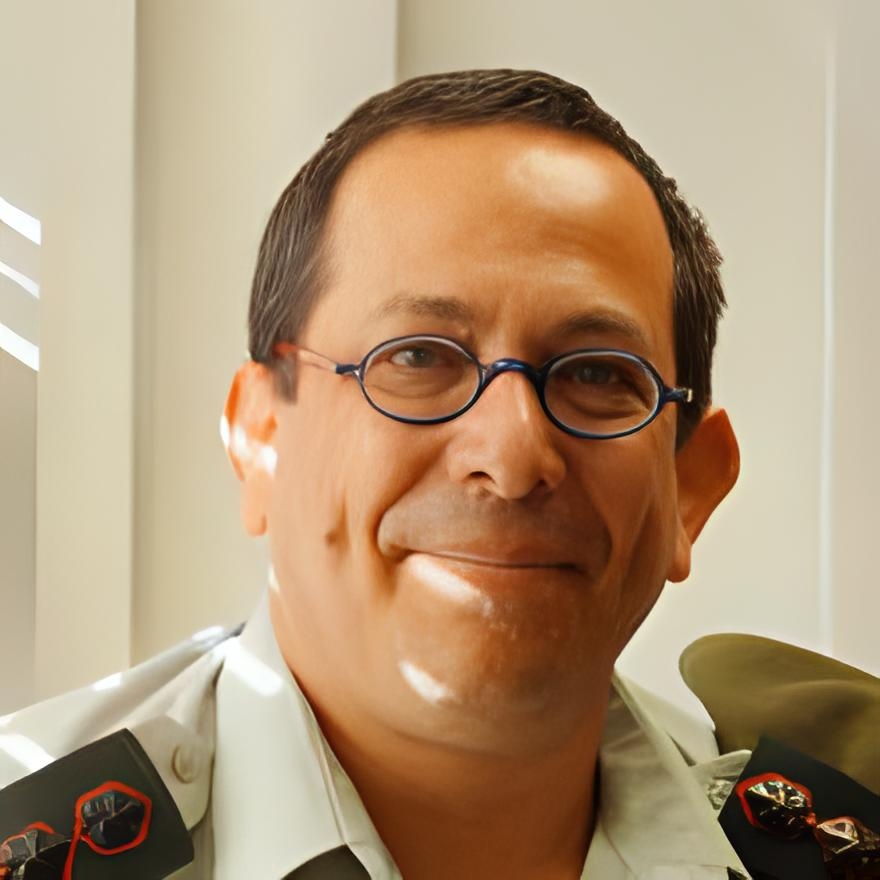 Dr. Eyal Fruchter