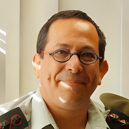 Dr. Eyal Fruchter