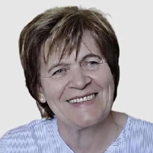 Dr. Margit Pataki