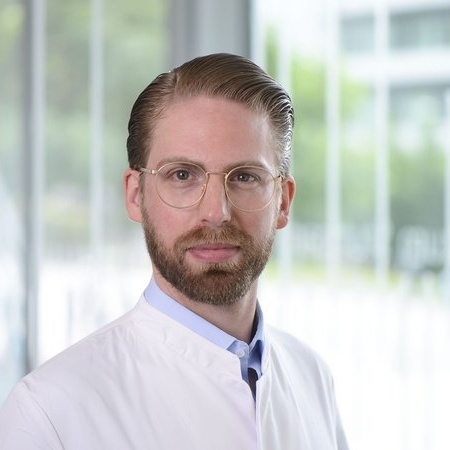 Dr. Markus Knott