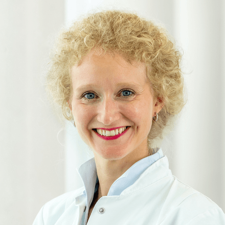 PD Dr. Emily Feneberg