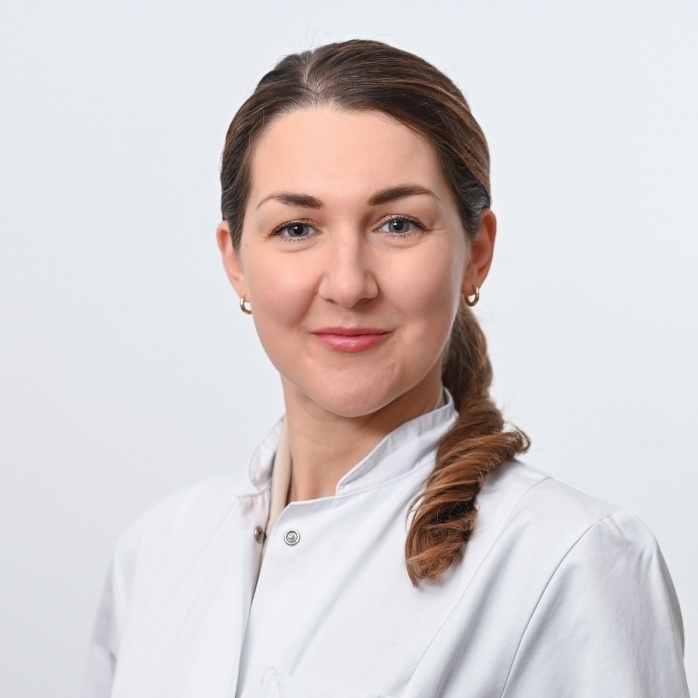 Dr. Christina Engl