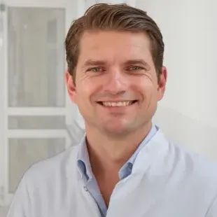 PD Dr. Bastian Scheiderer