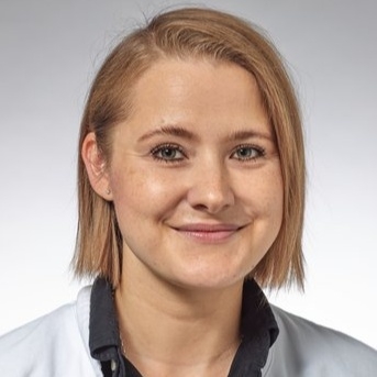 Dr. Caroline Tscherpel