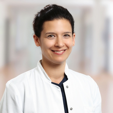 Dr. med. Nikola Magheli