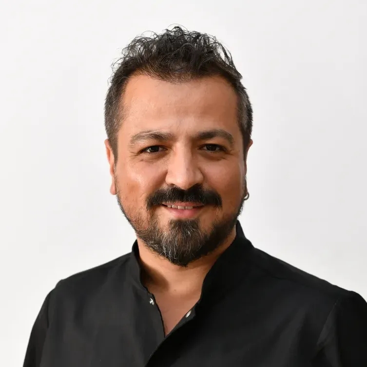 Dr. Sinan Akyürek, MD