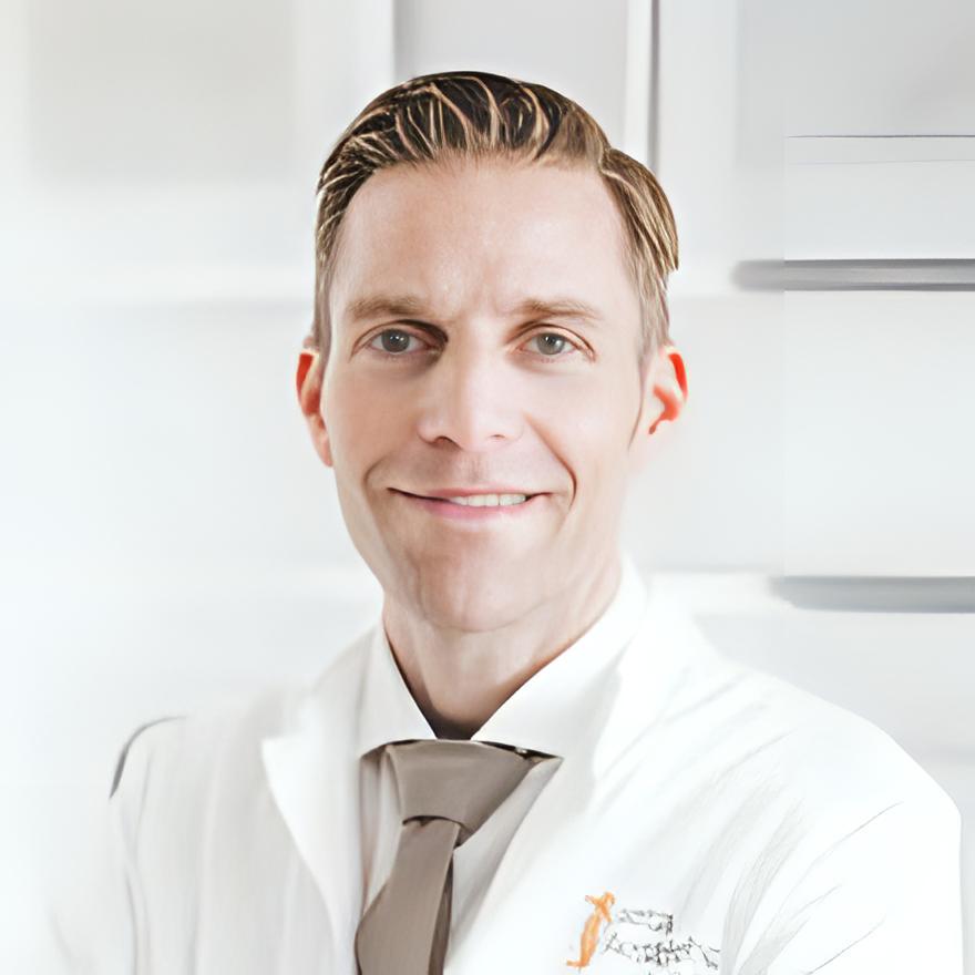 Dr. med. Daniel Sattler