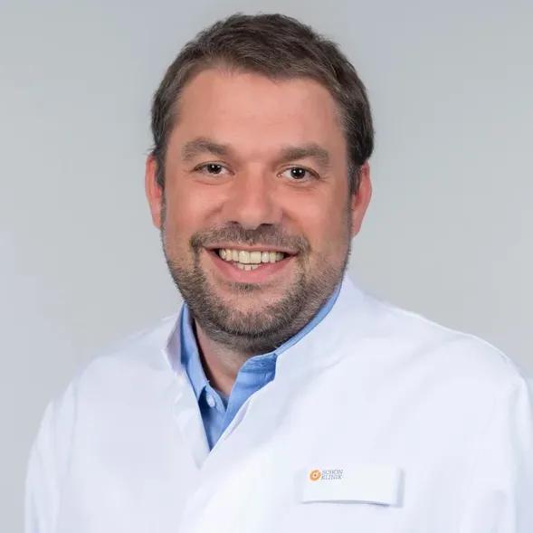 Dr.  Philipp Dunkel