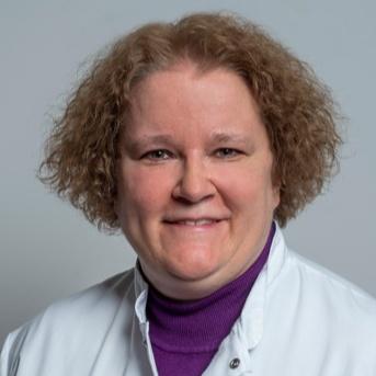 Dr. Carolin Knebel