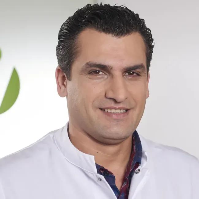 Dr. Ali Alreda Zarouff