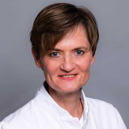 Dr. med. Astrid Klinger, MBA