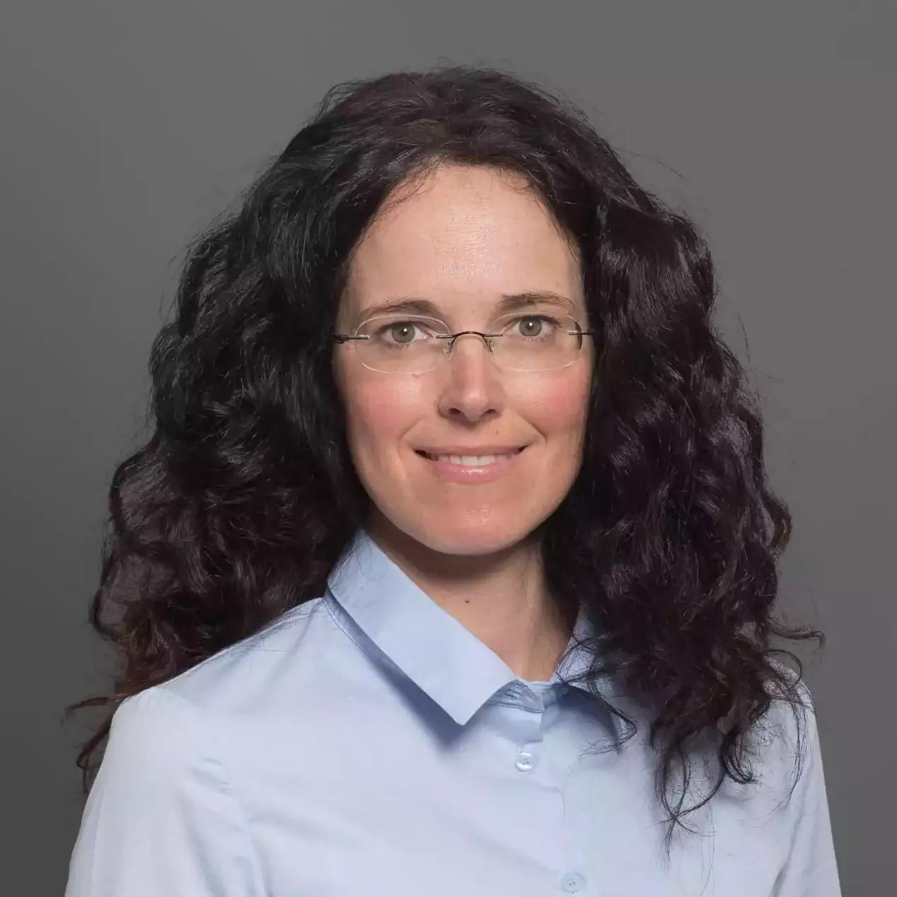 Dr. med. Martina Bucar