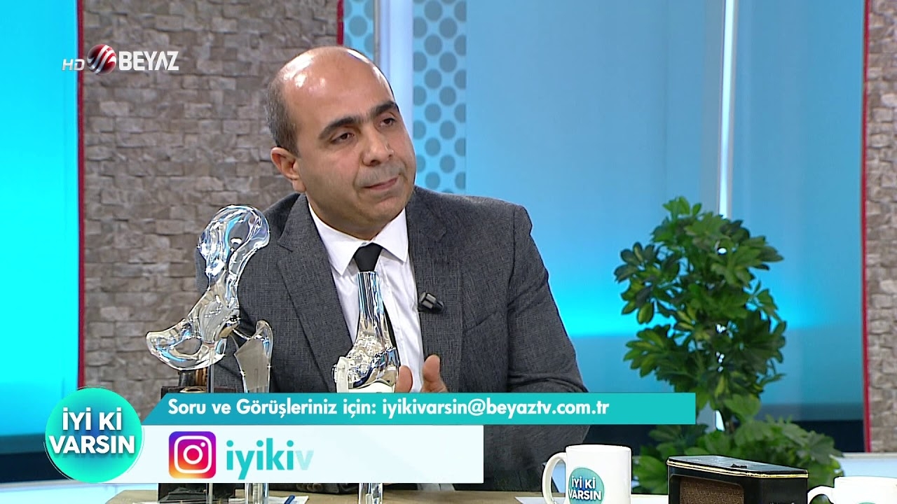 Kiss. Dr. Murat Kezer was the guest of the "Glad to Have You" program broadcast on Beyaz TV.